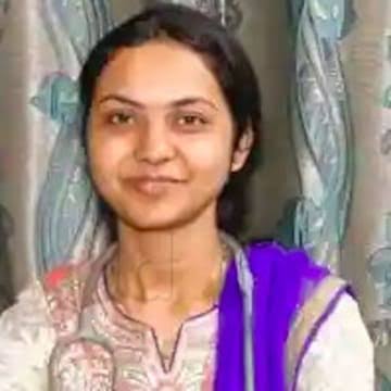 Dr Shubhangi Dere